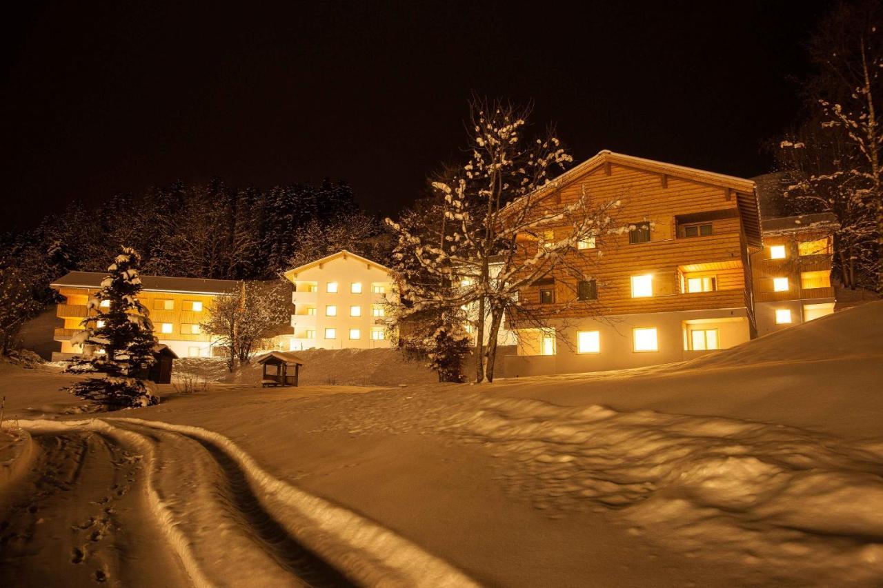 Pradas Resort Brigels Breíl Екстериор снимка
