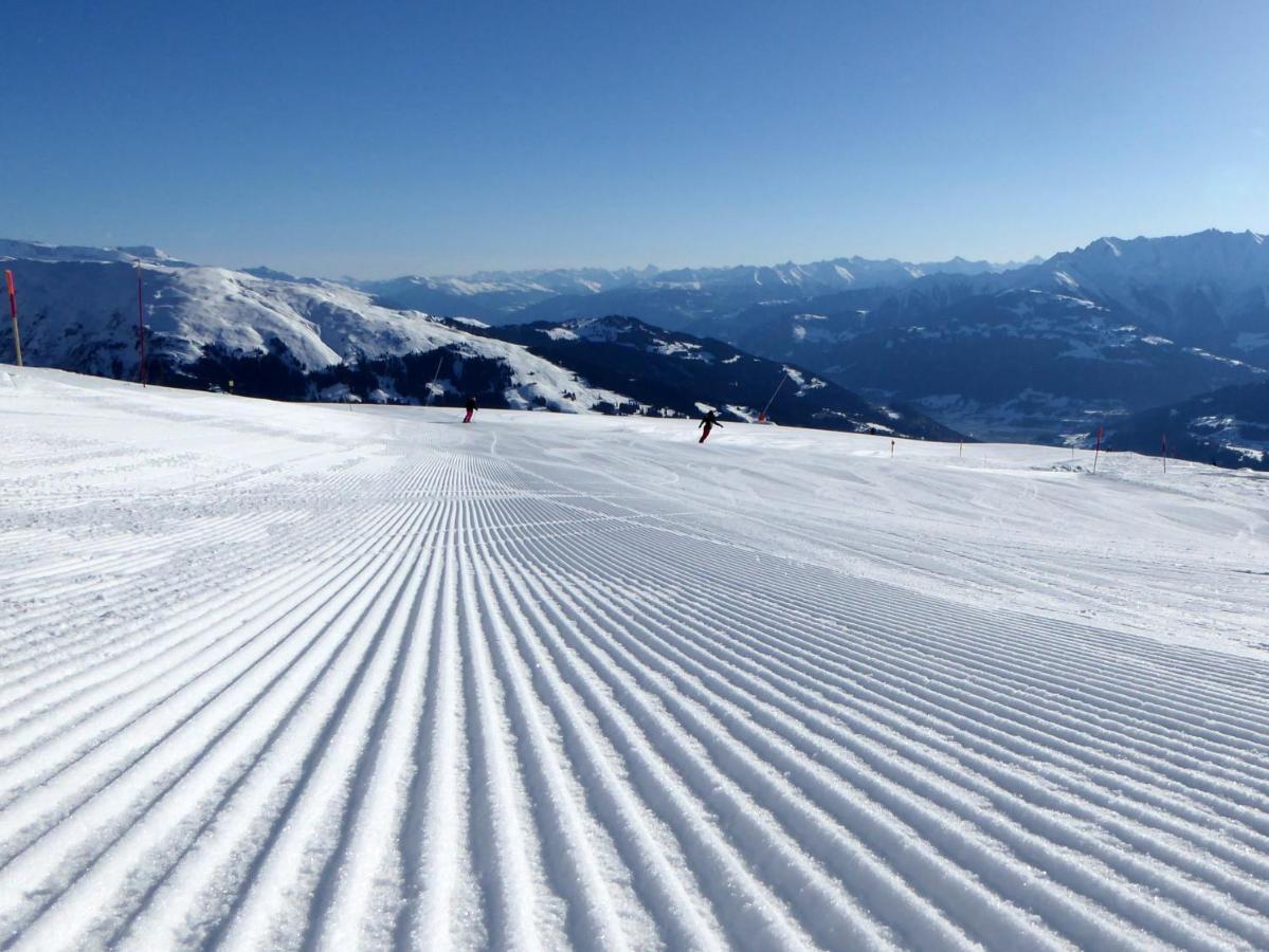 Pradas Resort Brigels Breíl Екстериор снимка