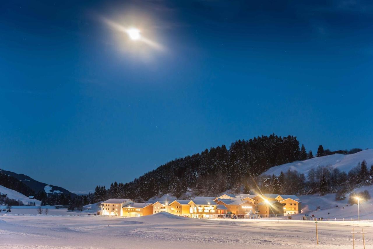 Pradas Resort Brigels Breíl Екстериор снимка