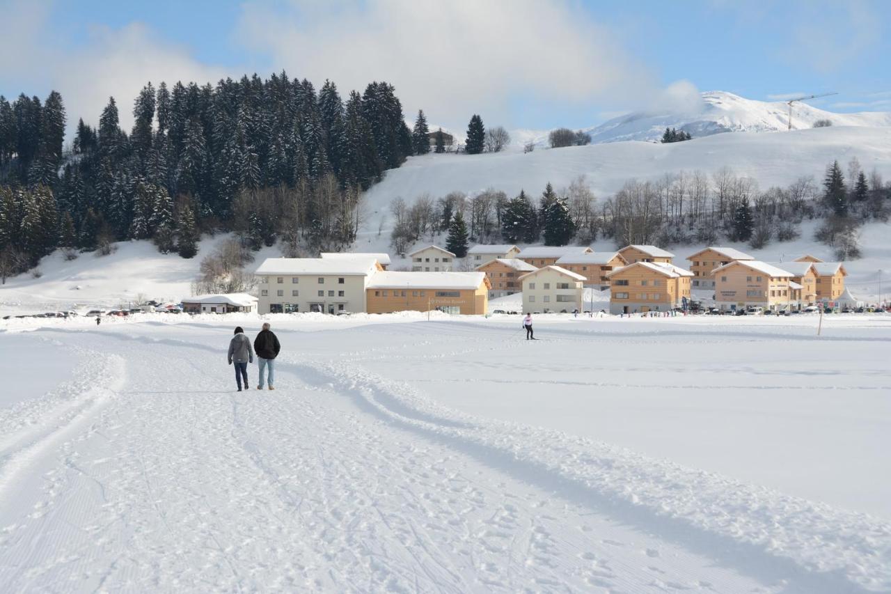 Pradas Resort Brigels Breíl Екстериор снимка