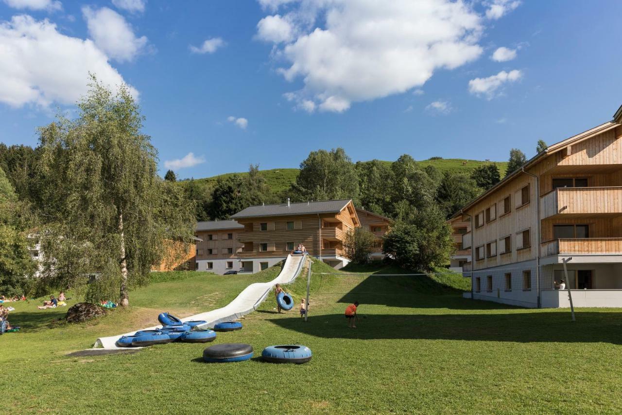 Pradas Resort Brigels Breíl Екстериор снимка