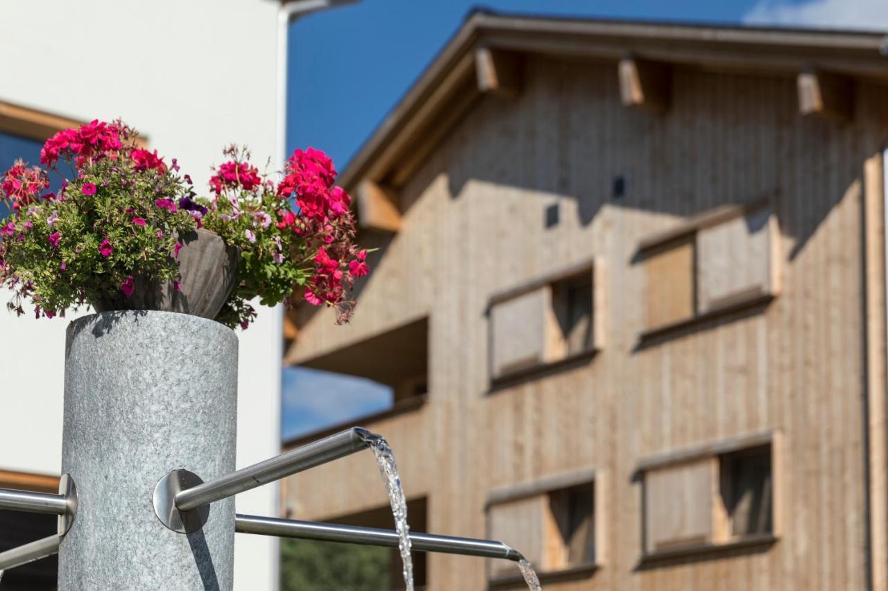 Pradas Resort Brigels Breíl Екстериор снимка